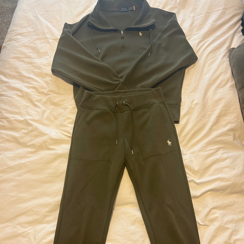 RALPH LAUREN SWEAT SUIT!